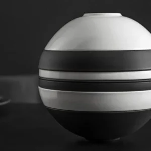 Villeroy & Boch Iconic La Boule Black & White 19